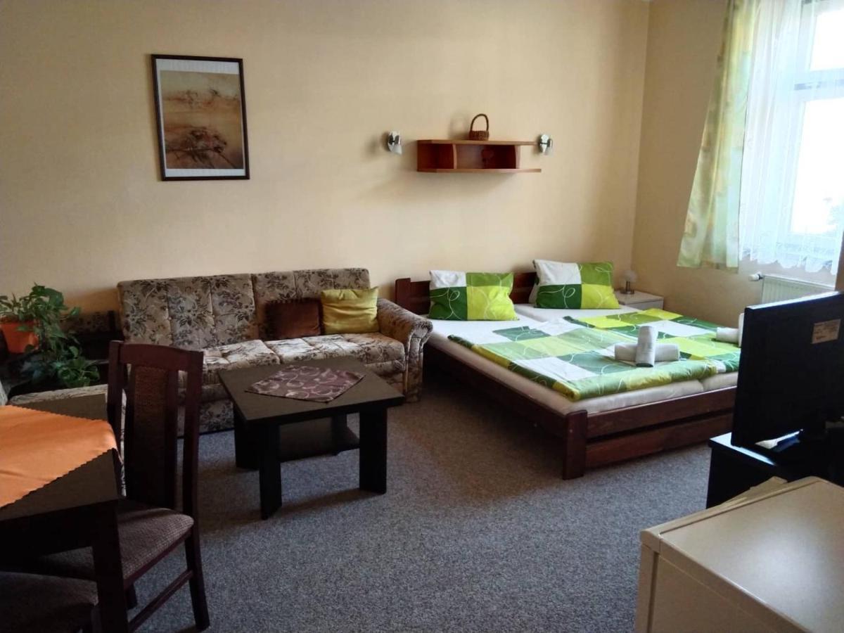 Hotel Jaro Mělník Εξωτερικό φωτογραφία